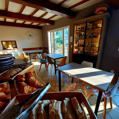 Les Hauts De Hotel 2*