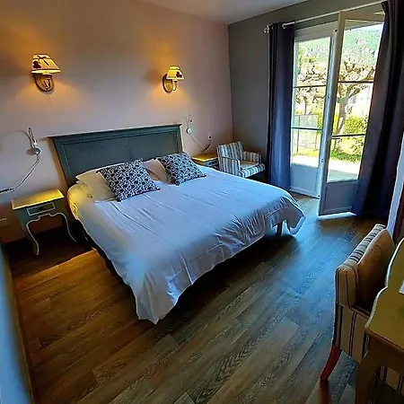 Les Hauts De 호텔 2*